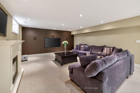 Photo 30 at 23 Fairbairn Gate, Rural East Gwillimbury, East Gwillimbury