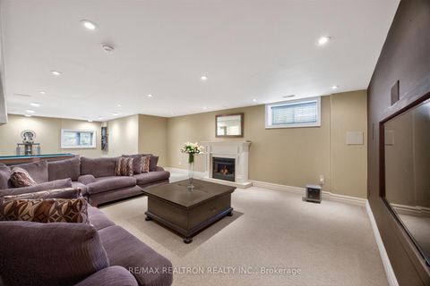 Photo 31 at 23 Fairbairn Gate, Rural East Gwillimbury, East Gwillimbury