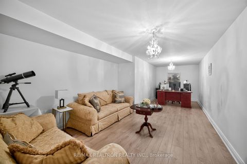 Photo 34 at 23 Fairbairn Gate, Rural East Gwillimbury, East Gwillimbury