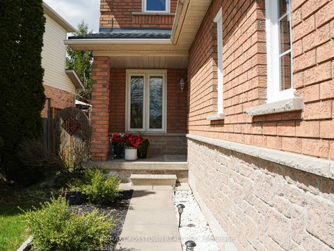 Photo 1 at 22 BLUEGRASS Drive, Holly, Barrie