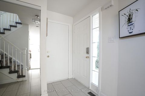 Photo 2 at 22 BLUEGRASS Drive, Holly, Barrie