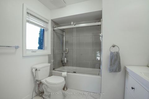 Photo 15 at 22 BLUEGRASS Drive, Holly, Barrie