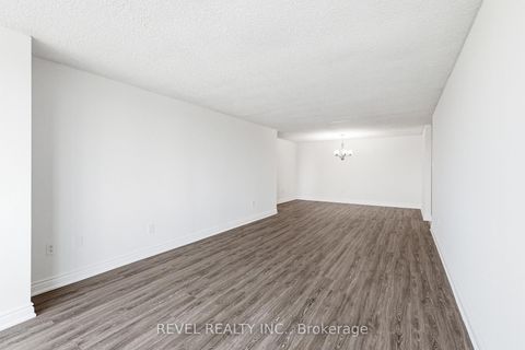 Photo 8 at Ph06 - 2330 Bridletowne Circle, L'Amoreaux, Toronto