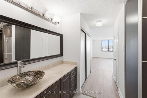 Photo 14 at Ph06 - 2330 Bridletowne Circle, L'Amoreaux, Toronto