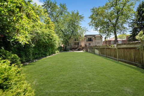 Photo 1 at 466A Ellerslie Avenue, Willowdale West, Toronto
