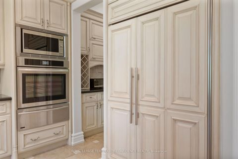 Photo 12 at 466A Ellerslie Avenue, Willowdale West, Toronto