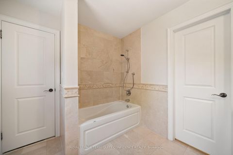 Photo 27 at 466A Ellerslie Avenue, Willowdale West, Toronto
