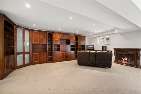 Photo 33 at 466A Ellerslie Avenue, Willowdale West, Toronto