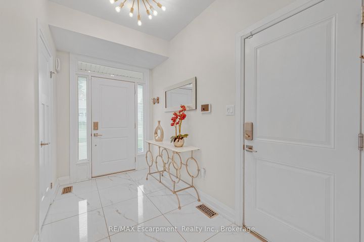 Photo 3 at 1 - 2362 New Street, Brant, Burlington