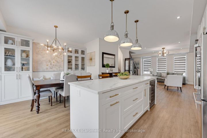 Photo 13 at 1 - 2362 New Street, Brant, Burlington
