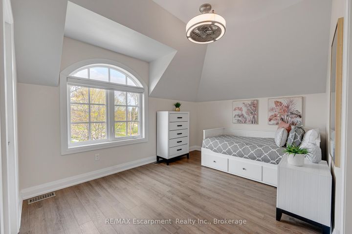 Photo 20 at 1 - 2362 New Street, Brant, Burlington