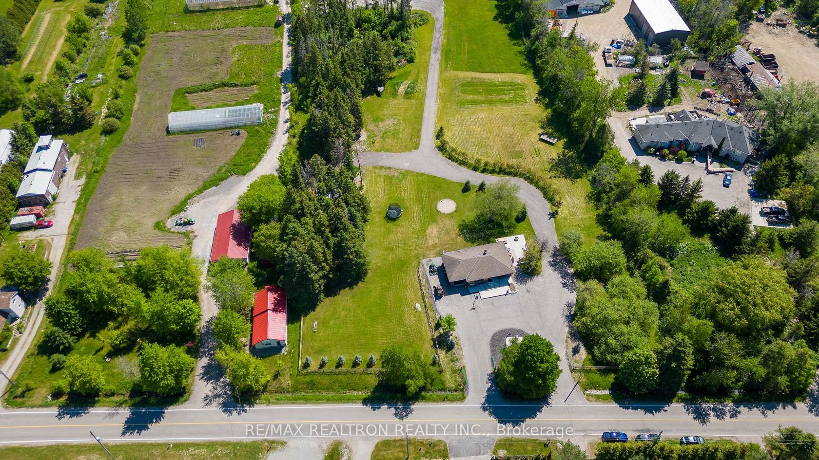 18367 Keele Street, Rural King, King photo number 2