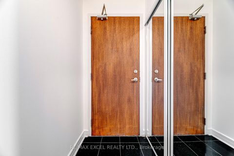 Photo 2 at 1512 - 18 Harrison Garden Boulevard, Willowdale East, Toronto