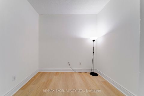 Photo 4 at 1512 - 18 Harrison Garden Boulevard, Willowdale East, Toronto