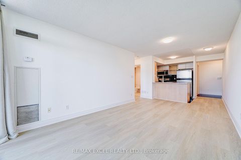 Photo 6 at 1512 - 18 Harrison Garden Boulevard, Willowdale East, Toronto