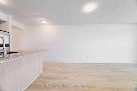 Photo 15 at 1512 - 18 Harrison Garden Boulevard, Willowdale East, Toronto