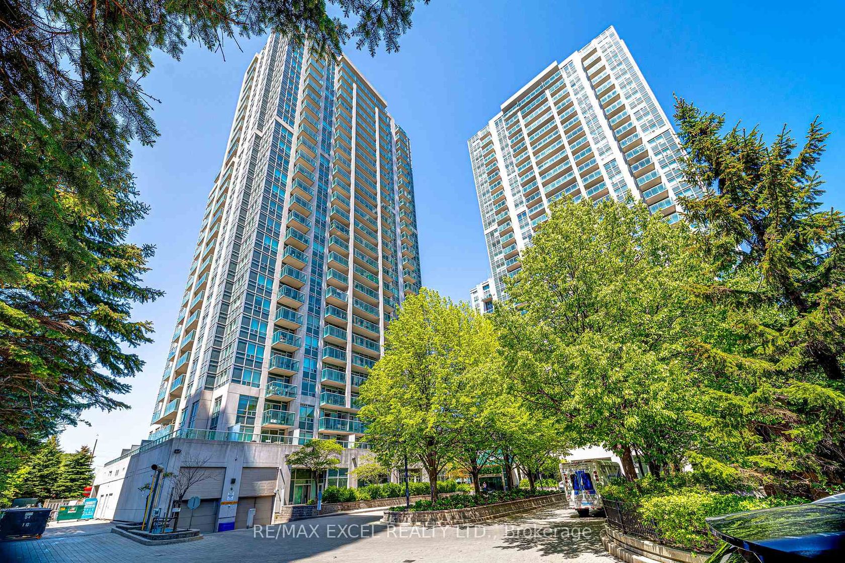 1512 - 18 Harrison Garden Boulevard, Willowdale East, Toronto photo number 2