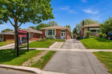 Photo 1 at 31 Kilbride Road, Bendale, Toronto