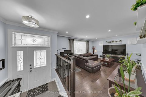 Photo 6 at 31 Kilbride Road, Bendale, Toronto