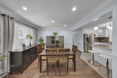 Photo 10 at 31 Kilbride Road, Bendale, Toronto