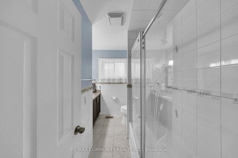 Photo 18 at 31 Kilbride Road, Bendale, Toronto