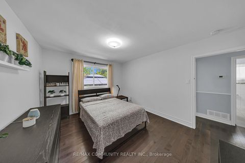 Photo 21 at 31 Kilbride Road, Bendale, Toronto