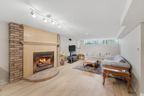 Photo 12 at 37 Beaumonde Heights Drive, Beaumonde Heights, Toronto