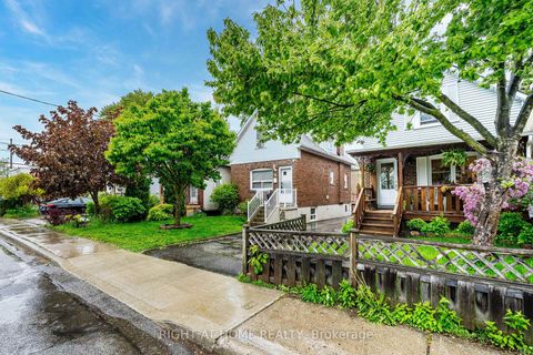 Photo 0 at 8 Savoy Avenue, Lumsden, Toronto