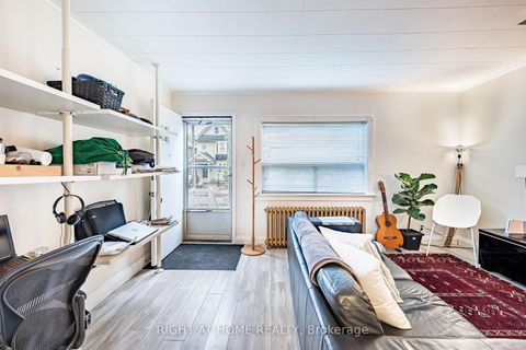Photo 11 at 8 Savoy Avenue, Lumsden, Toronto