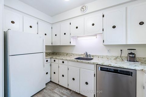 Photo 13 at 8 Savoy Avenue, Lumsden, Toronto