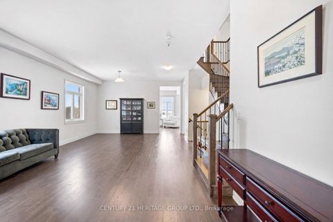 Photo 4 at 51 Hydrangea Hollow, Holland Landing, East Gwillimbury