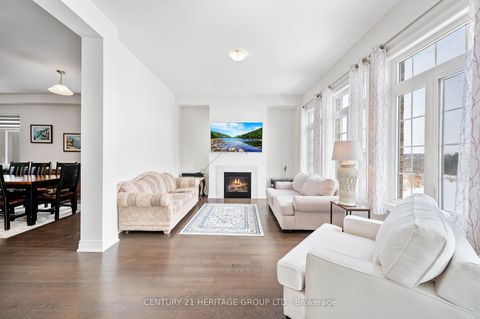 Photo 7 at 51 Hydrangea Hollow, Holland Landing, East Gwillimbury