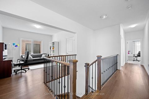 Photo 14 at 51 Hydrangea Hollow, Holland Landing, East Gwillimbury