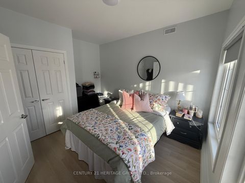 Photo 30 at 51 Hydrangea Hollow, Holland Landing, East Gwillimbury