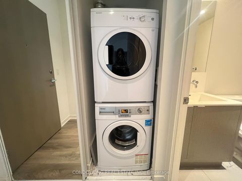 Photo 14 at 4905 - 100 Harbour Street, Waterfront Communities C1, Toronto