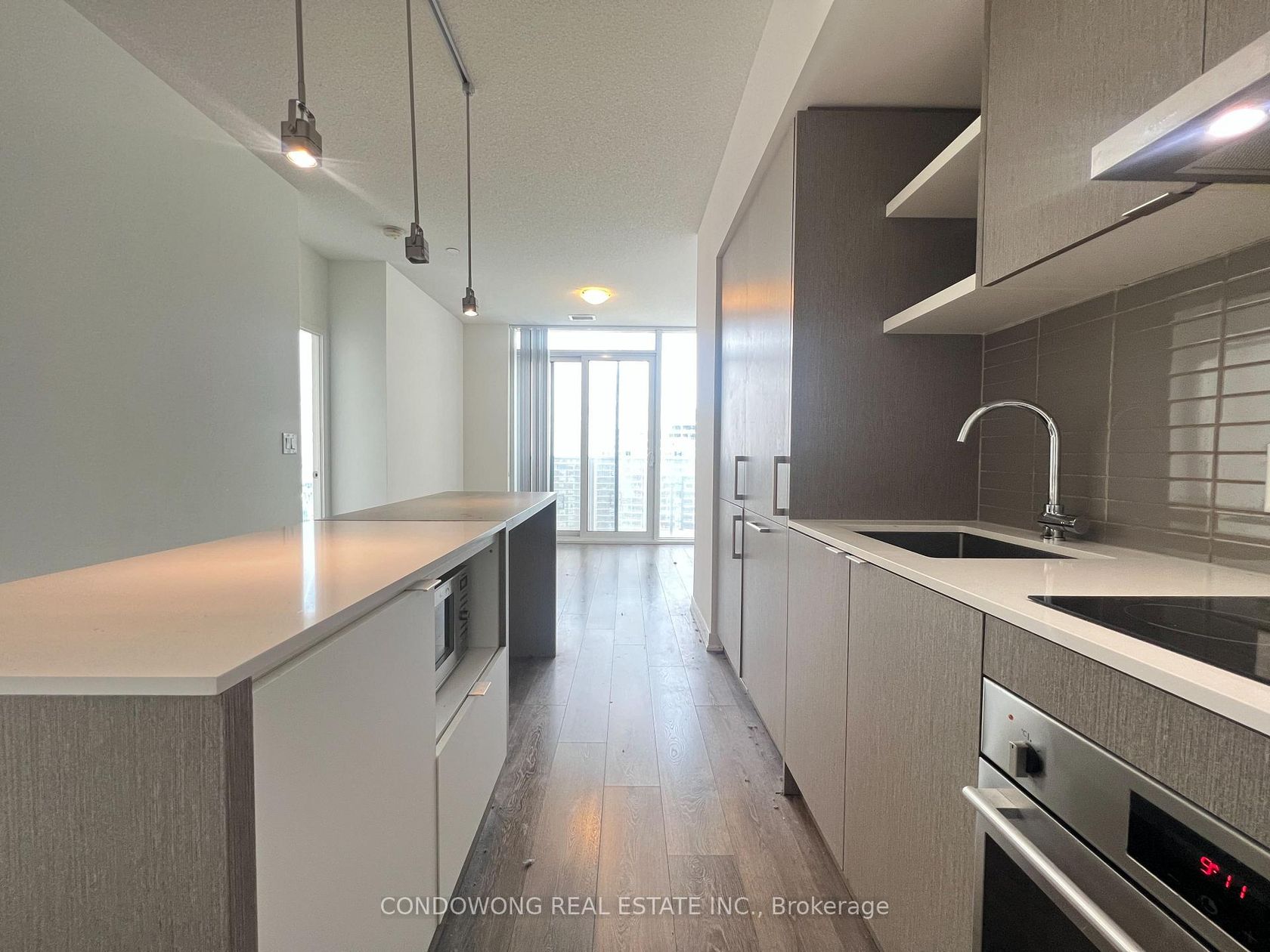4905 - 100 Harbour Street, Waterfront Communities C1, Toronto photo number 2