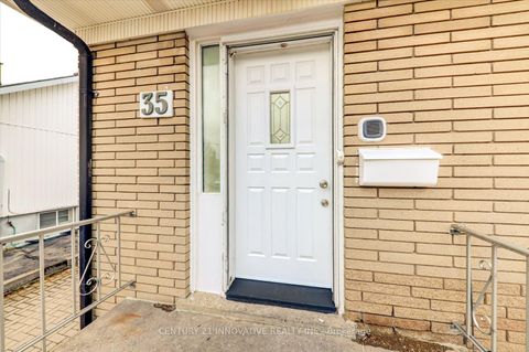 Photo 3 at 35 Cotton Avenue, Birchmount, Toronto
