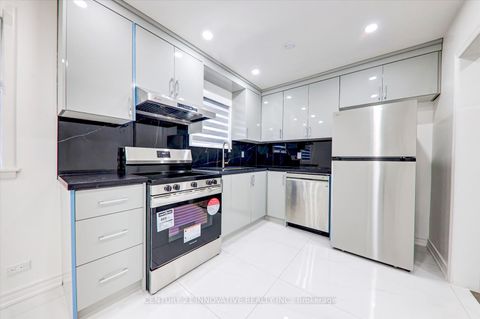 Photo 6 at 35 Cotton Avenue, Birchmount, Toronto