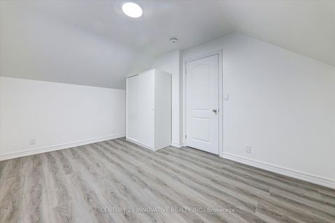 Photo 21 at 35 Cotton Avenue, Birchmount, Toronto