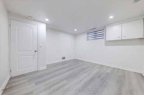 Photo 26 at 35 Cotton Avenue, Birchmount, Toronto