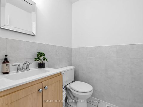 Photo 10 at 15A - 81 Northern Heights Drive, Langstaff, Richmond Hill