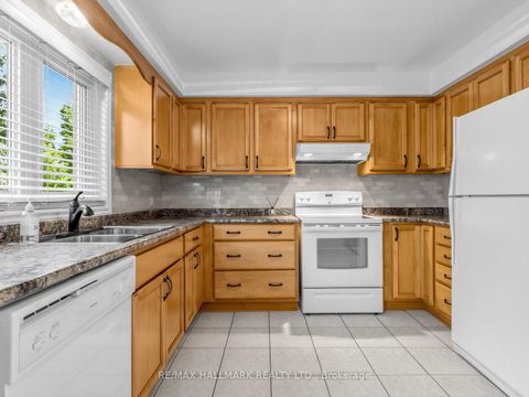 Photo 12 at 15A - 81 Northern Heights Drive, Langstaff, Richmond Hill