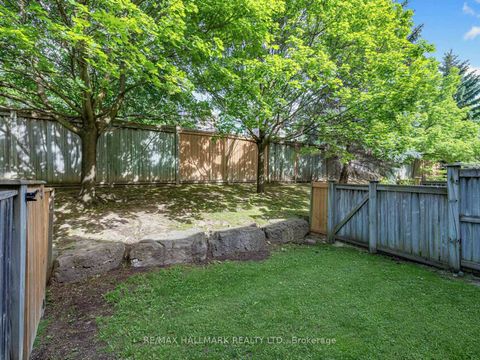 Photo 18 at 15A - 81 Northern Heights Drive, Langstaff, Richmond Hill