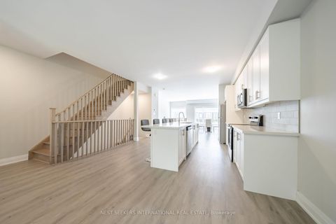 Photo 1 at 1486 Purchase Place, Lefroy, Innisfil