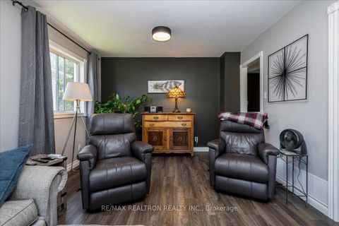Photo 4 at 34 O'Shaughnessy Crescent, Holly, Barrie