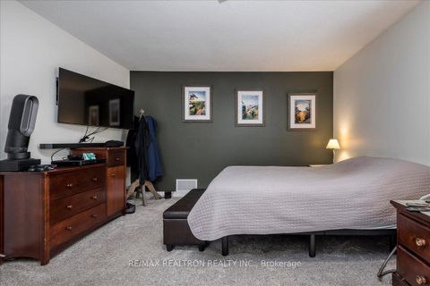 Photo 9 at 34 O'Shaughnessy Crescent, Holly, Barrie