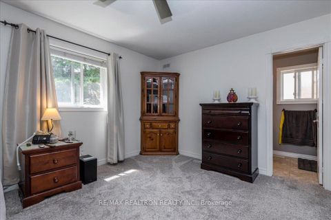 Photo 10 at 34 O'Shaughnessy Crescent, Holly, Barrie