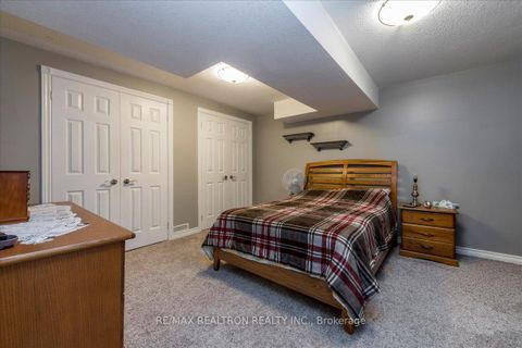 Photo 19 at 34 O'Shaughnessy Crescent, Holly, Barrie
