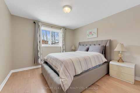 Photo 10 at 361 Georgian Drive, Georgian Drive, Barrie