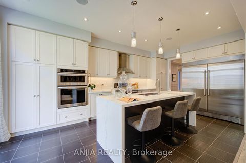 Photo 12 at 8 Beckett Avenue, Berczy, Markham